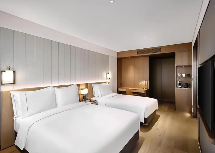 Wyndham Grand Hotel 5*