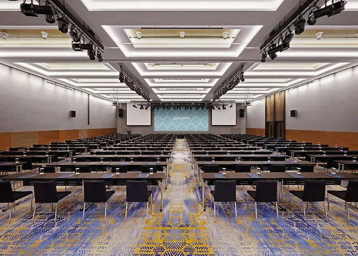 Wyndham Grand Hotel