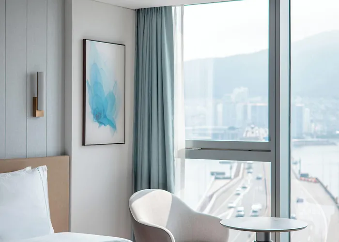 Wyndham Grand Hotel 5*
