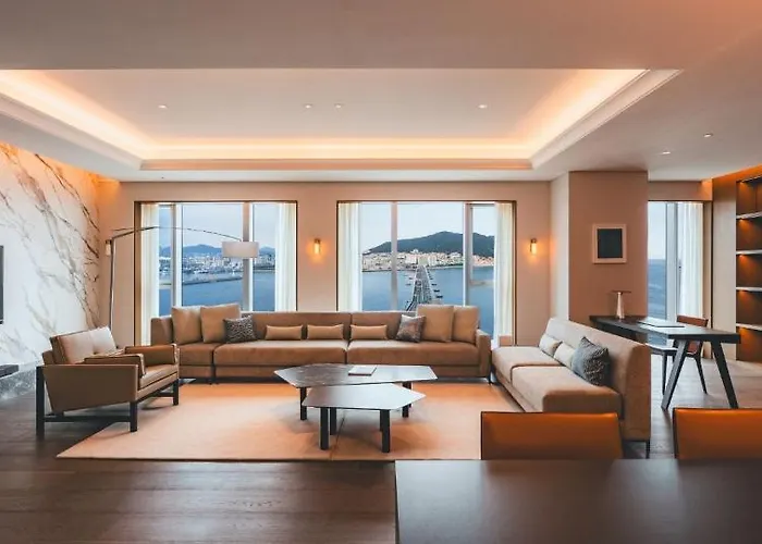Wyndham Grand Hotel 5*