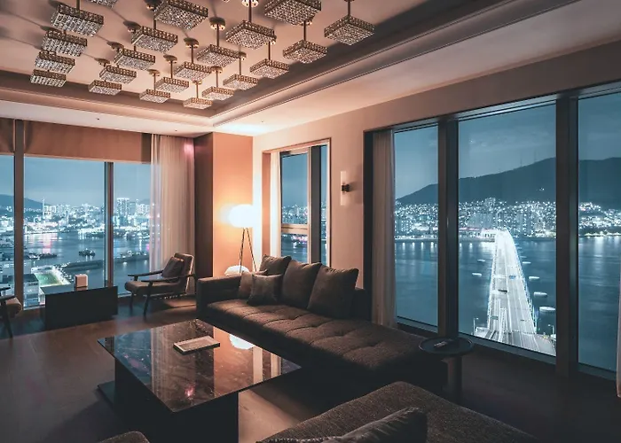 Wyndham Grand Hotel 5*